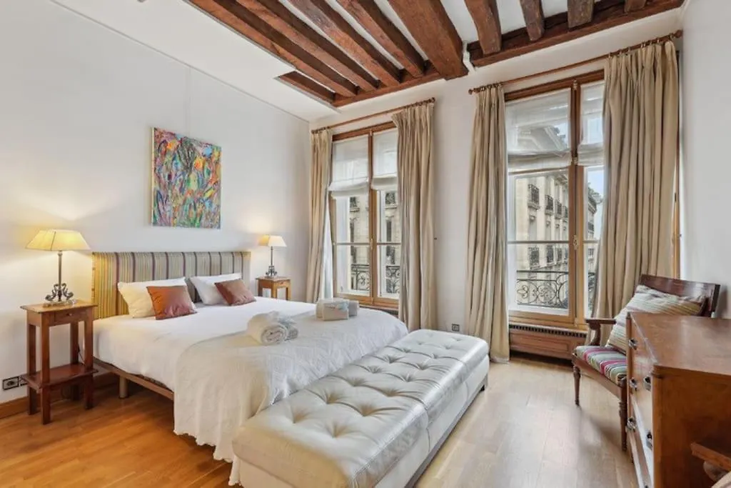 Marais Historical Center Parisian Apartment 3Br 0*, Paris